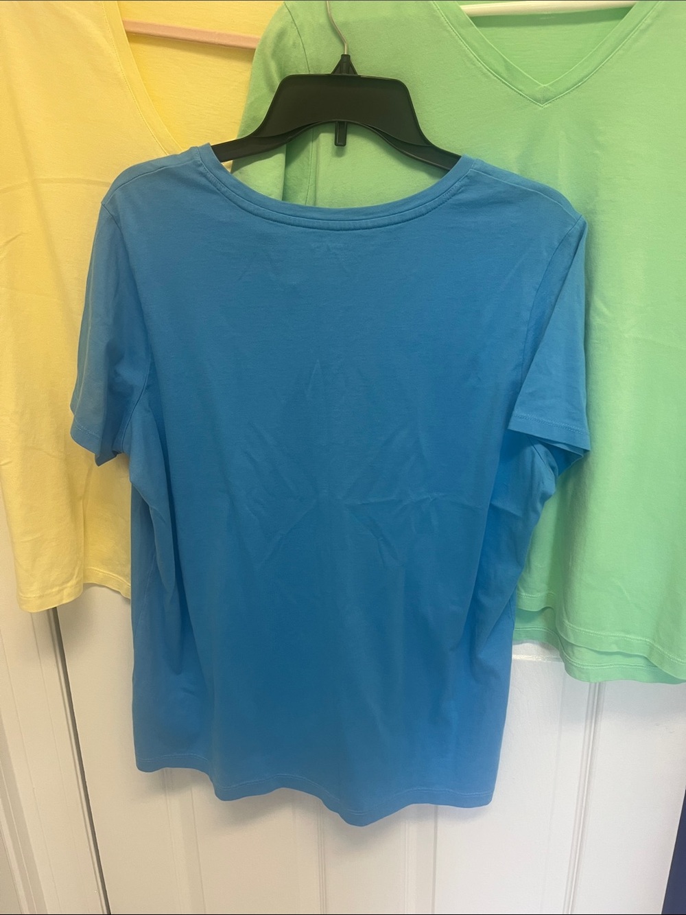 Lands' End Women's V-Neck Tee in Sky Blue, Pale Yellow and Mint Green - Lot of 3 - Picture 3 of 7